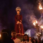 Celebração da Procissão do Fogaréu é realizada em Ouro Preto; veja imagens