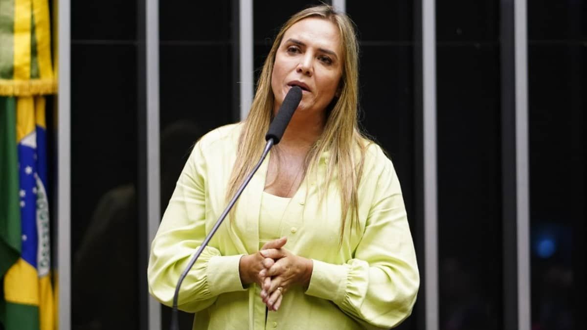 Celina assume Governo do DF e aliados dizem que Master não será assombração