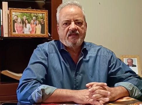 Com diagnóstico de Parkinson, prefeito de Mariana, Celso Cota, anuncia que não disputará reeleição