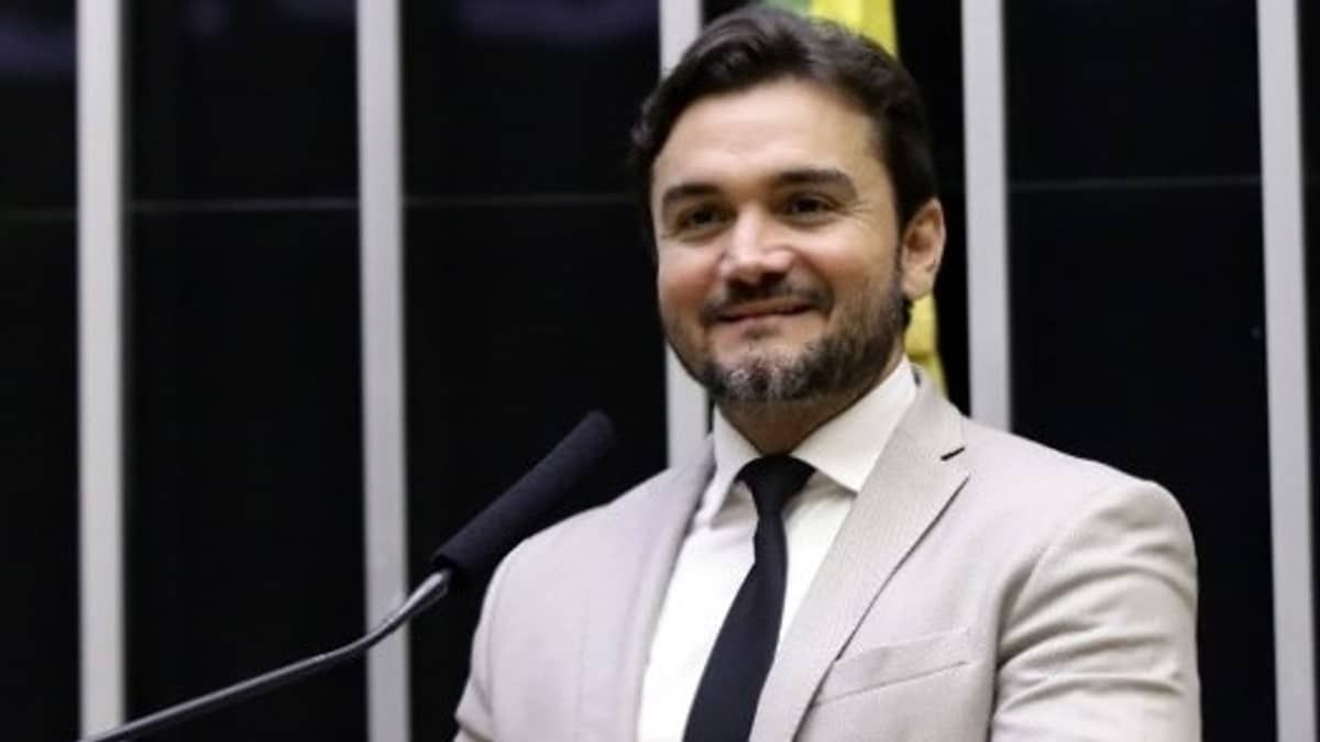 Sabino no Turismo pode não ser suficiente para União Brasil ficar na base de Lula, dizem lideranças