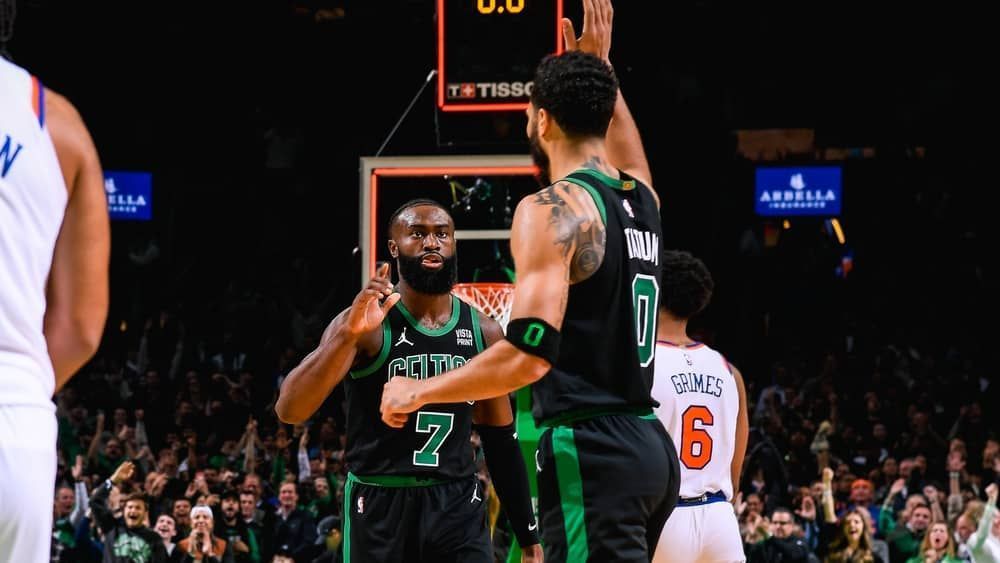 Tatum brilha e Celtics vencem Knicks na NBA; Bucks superam Bulls