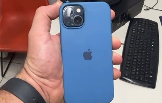 Usuária de drogas furta iPhone 13 em BH e vende por R$ 10 para idoso de 70 anos