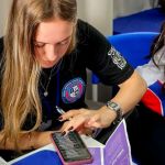 Celular nas escolas: redes pública e particular de ensino analisam implantação da restrição nas instituições