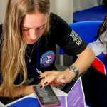 Celular nas escolas: redes pública e particular de ensino analisam implantação da restrição nas instituições