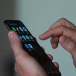 Mãe dorme com o celular no silencioso e acorda com algo que quase para seu coração
