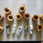 Vídeo: policiais penais apreendem celulares dentro de biscoitos enviados por Sedex para presídio em MG