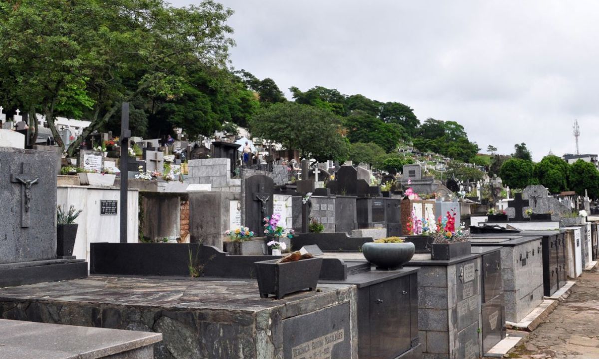 Cemitério Municipal e Parque da Saudade estão prontos para o Dia de Finados