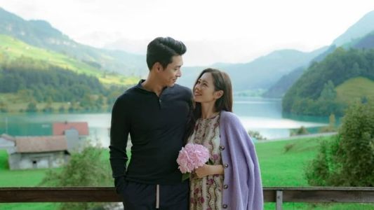 Cena da série "Pousando no Amor"