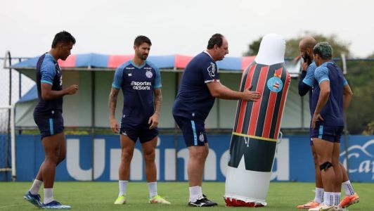 Ceni comandou o treino do Bahia nesta terça-feira (7)
