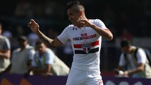Centurion jogou no São Paulo entre 2015 e 2016