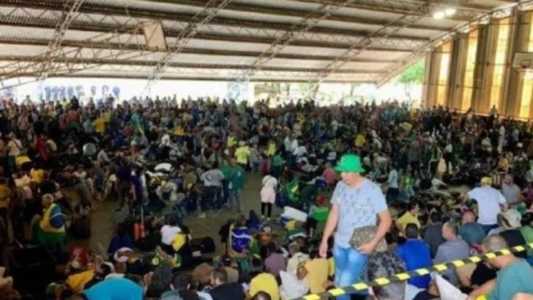 Cerca de 1.500 pessoas foram detidas por participar de acampamento e de atos de vandalismo em Brasília