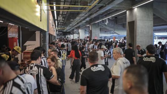 Cerca de 30 mil torcedores acompanharão Atlético x Santos na Arena MRV