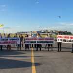 Aeroporto Carlos Prates: trabalhadores protestam contra fechamento do terminal: 'Zema, voce é nossa esperança'