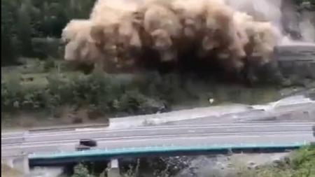 Cerca de 700 metros cúbicos de rocha desabaram no domingo