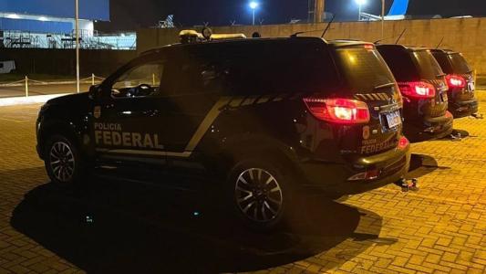 Cerca de 90 policiais federais cumprem 16 mandados de busca e apreensão