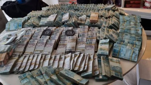 Cerca de R$ 7 mi foram apreendidos durante a operação em São Paulo