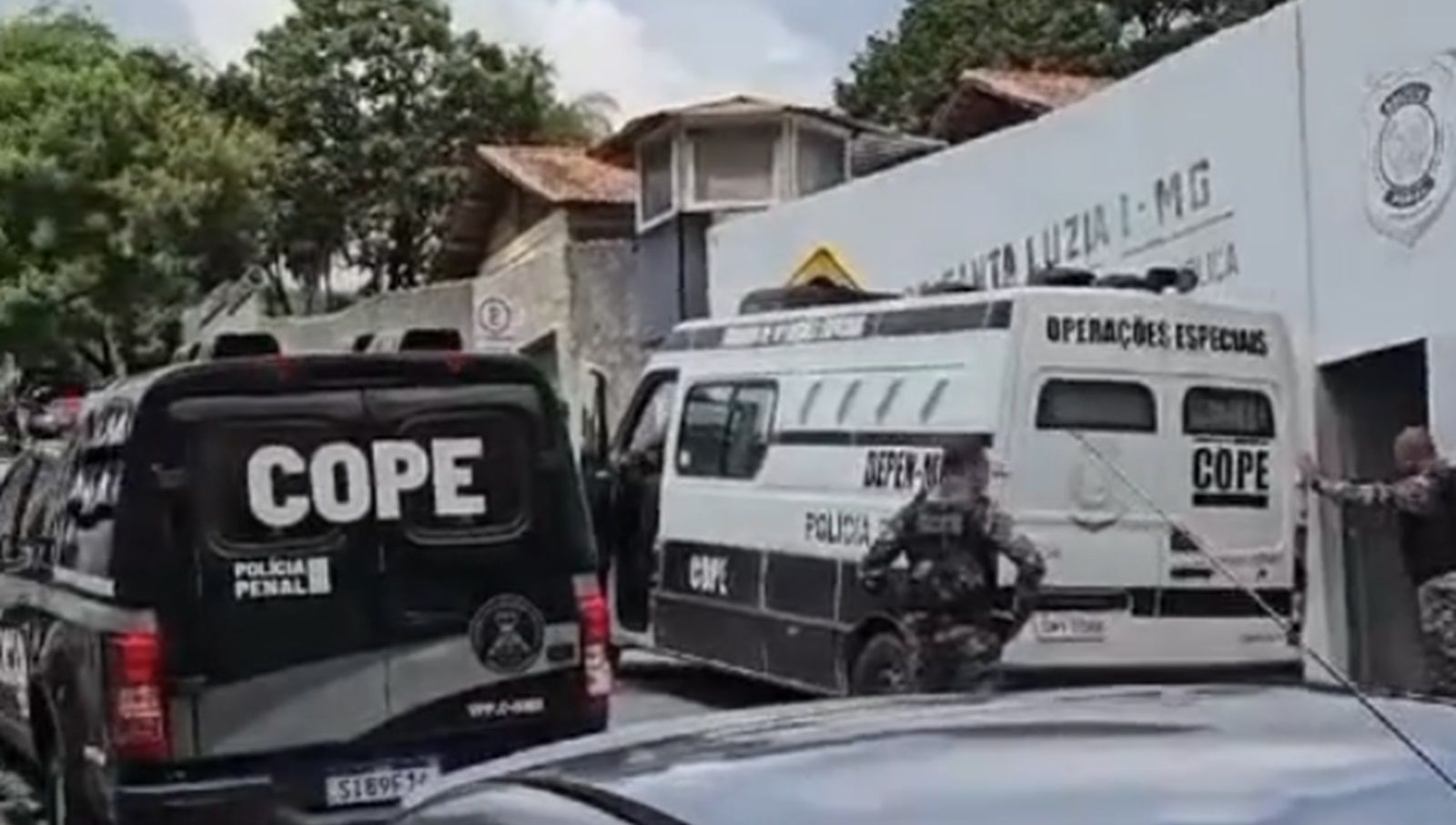 Veja imagens da operação para captura de fugitivos de presídio da Grande BH
