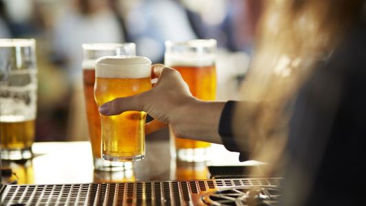 Com vetos da tributária, exportação de cigarros e bebidas será taxada | CNN Brasil