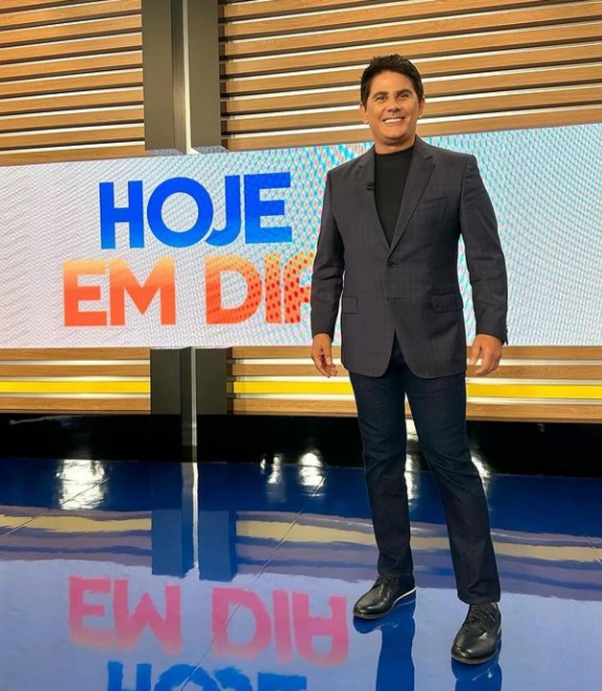 César Filho anuncia saída da Record; emissora anuncia substituto