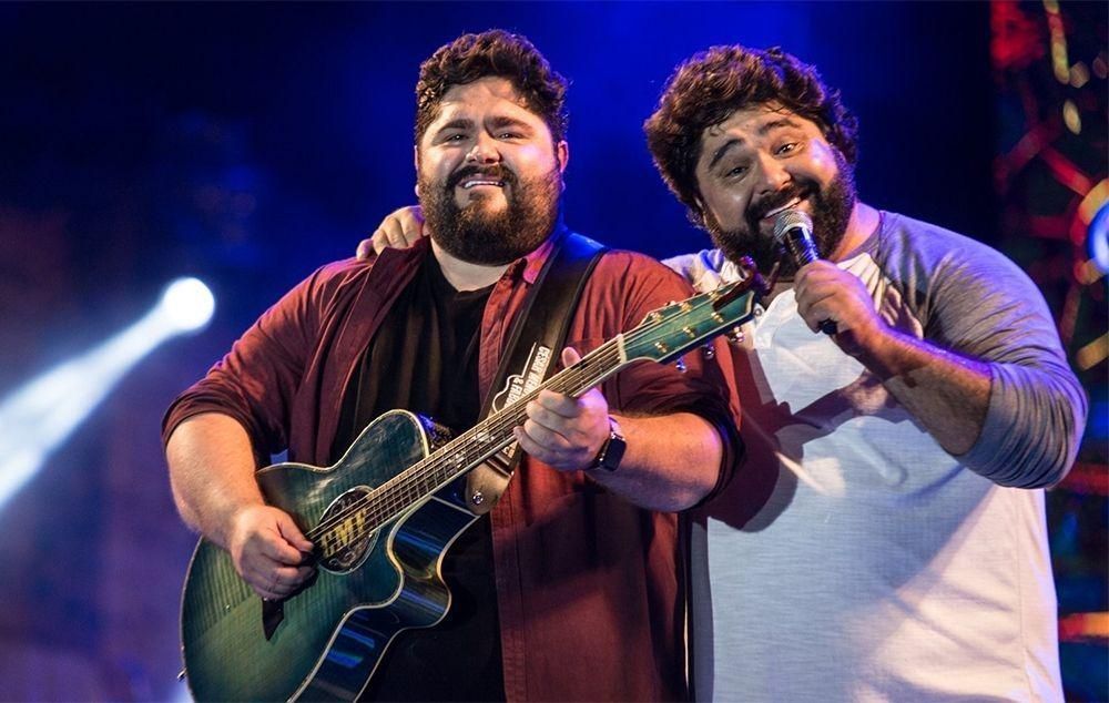 Show de César Menotti & Fabiano no ES é cancelado após acidente com ônibus da dupla