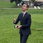 De terno e gravata, César Tralli é flagrado por Ticiane Pinheiro soltando pipa com a filha