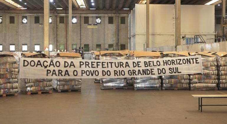 BH doa mil cestas básicas para vítimas das enchentes no Rio Grande do Sul