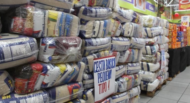 Cesta básica em BH custa R$ 739,09 em setembro, aponta Ipead