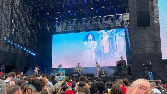 Cantora Céu cita prisão de suspeitos do caso Marielle no Lollapalooza | CNN Brasil