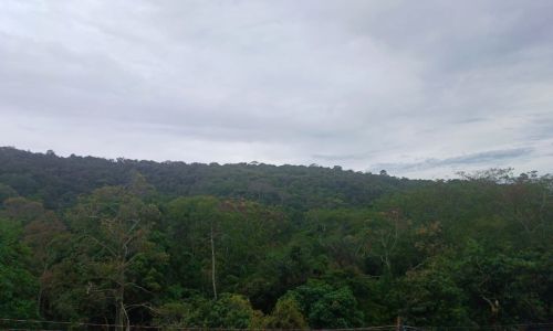céu nublado na cidade alta em juiz de fora
