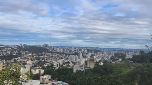 Céu nublado na manhã desse domingo (25)