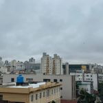 Belo Horizonte está sob alerta de chuva de até 70 milímetros, ventos de 50 km/h e risco de deslizamentos