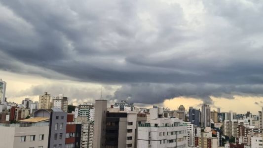 Céu nublado no último sábado (26) em BH