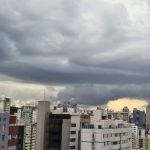 Previsão do tempo: BH deve ter céu nublado e possibilidade de chuva nesta segunda (5)