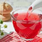 Chá-mate com morango é receita simples e refrescante