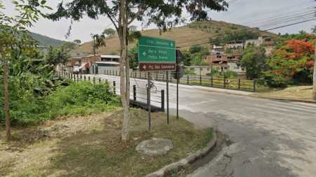 Foto mostra entrada do bairro Chácaras Madalena, em Ipatinga