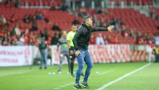 Chacho lamenta reta final do Brasileirão do Inter