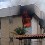 Apartamento pega fogo após briga familiar na região Norte de BH; vídeo 