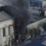 Vídeo: incêndio atinge depósito de materiais de recicláveis em Contagem