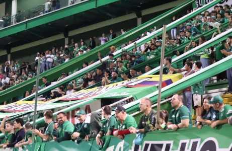 Torcida da Chapecoense para jogo da Série B 2025