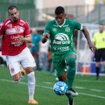 Chapecoense derrota CRB, encerra série negativa e deixa Z4 da Série B