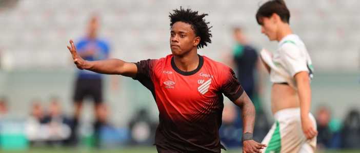 Bruninho em ação pelo Athletico-PR na Copa Sul Sub-20
