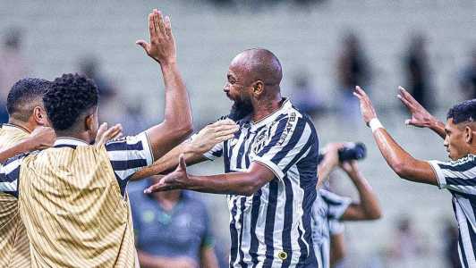 Chay marcou o primeiro gol da vitória do Ceará diante do Sport