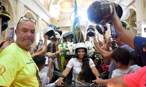 Chegada da 28ª Motociata de Nossa Senhora Aparecida na Catedral Metropolitana de Juiz de Fora em 2024