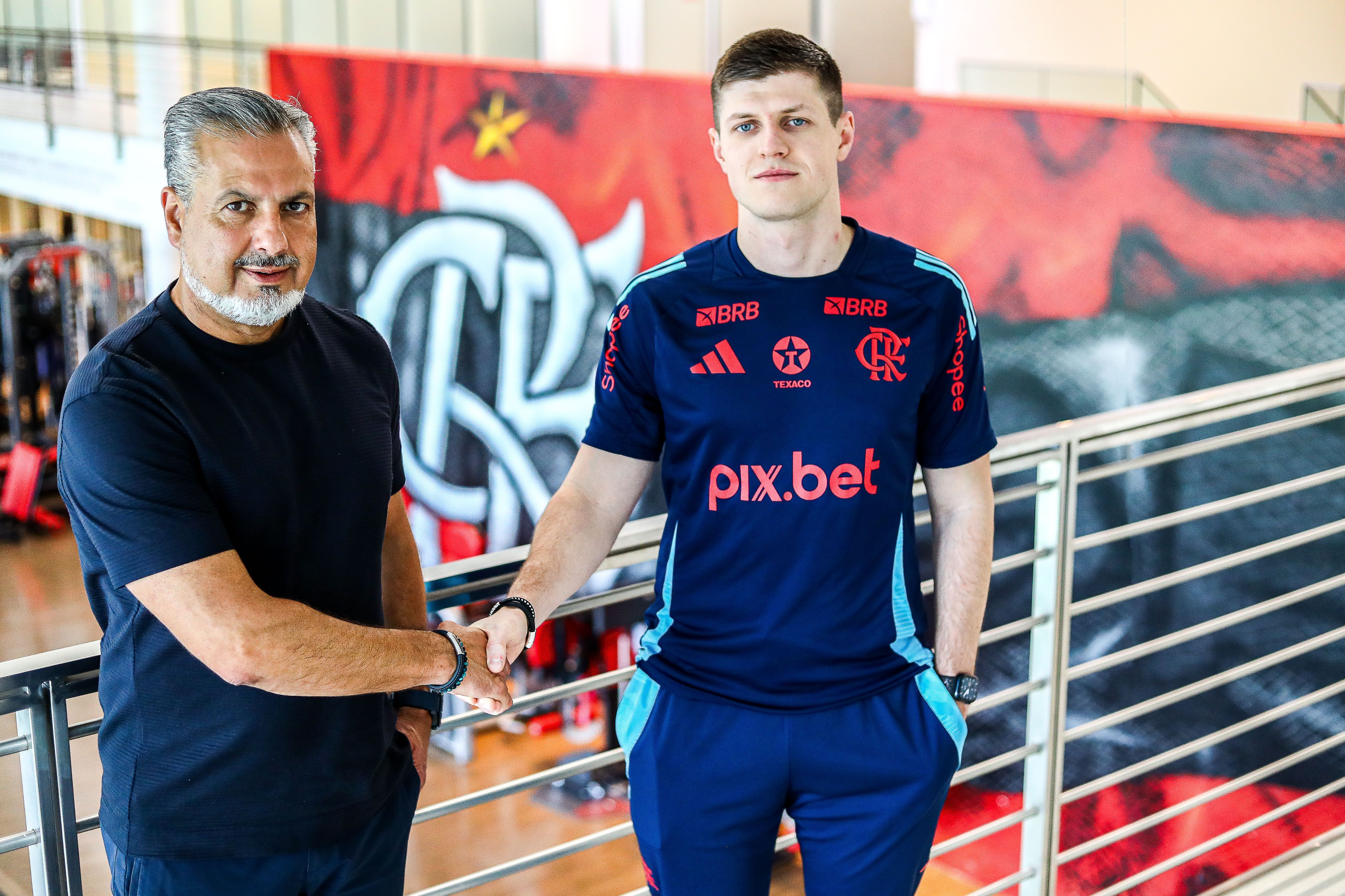 Flamengo contrata ucraniano para chefiar departamento de scout