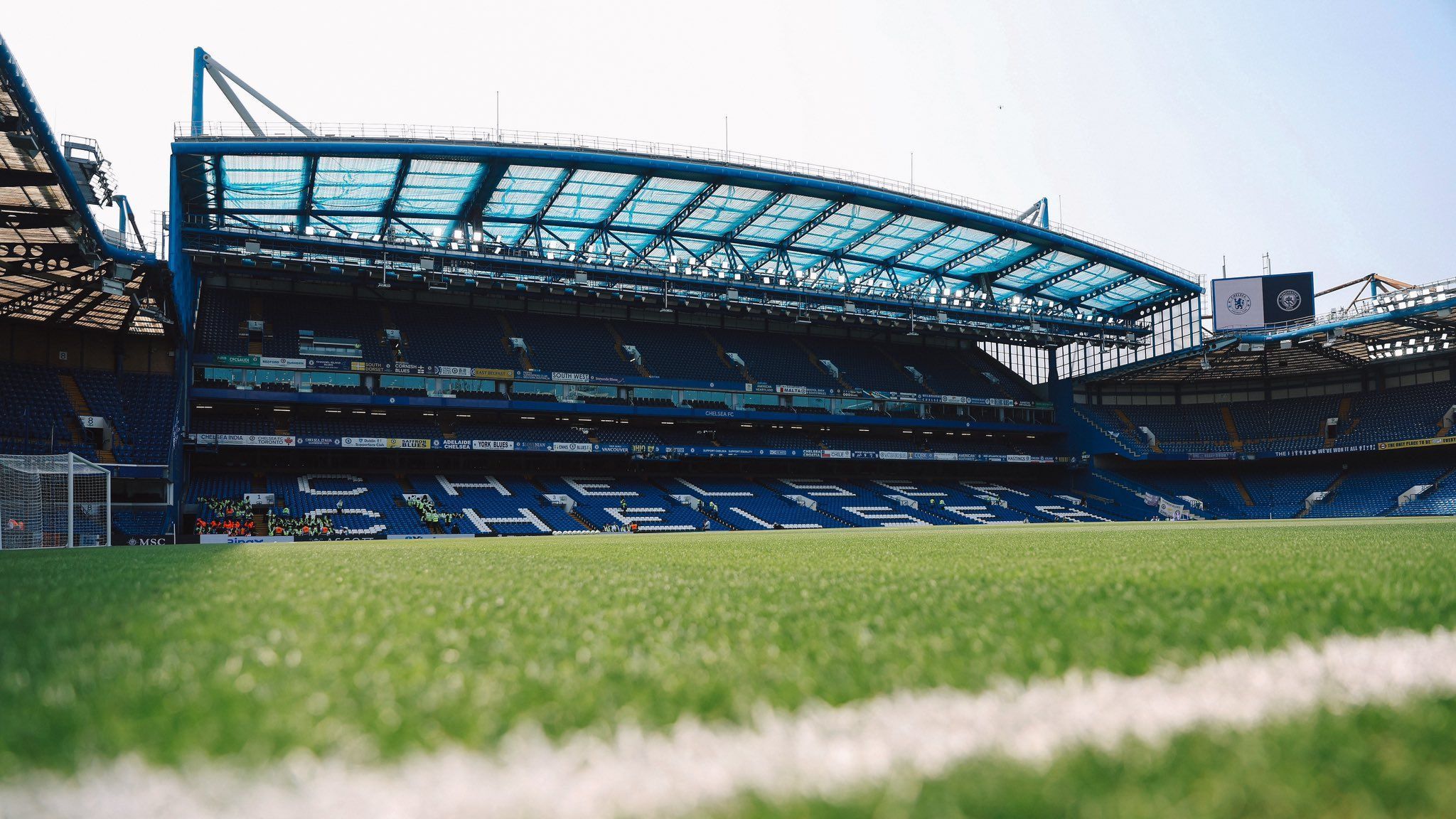 Com 3 brasileiros e Chelsea em 1º, veja os 100 elencos mais caros do mundo