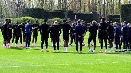Chelsea terá treinador interino até final da temporada