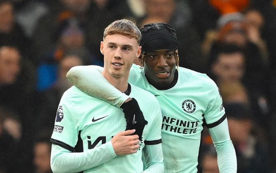 Chelsea leva susto, mas bate o Luton e fecha 2023 com vitória na Premier League