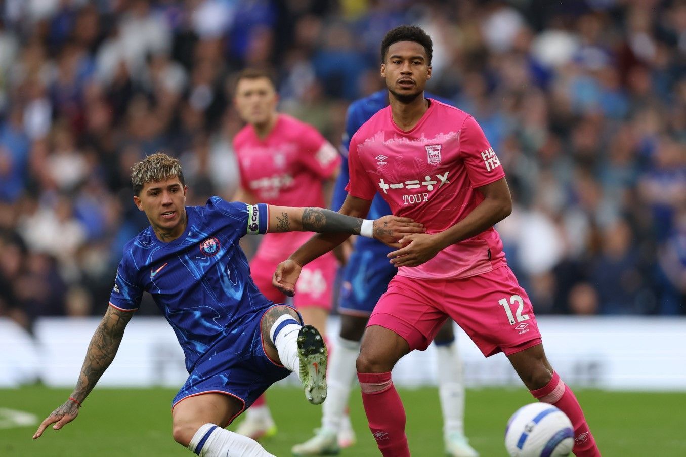 Chelsea tropeça no Ipswich Town e empata em casa pela Premier League