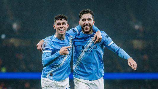 Foden e Cherki comemoram gol do City sobre o Sunderland