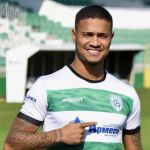 Ex-Cruzeiro sonha com título na Europa e comenta adaptação fora do Brasil